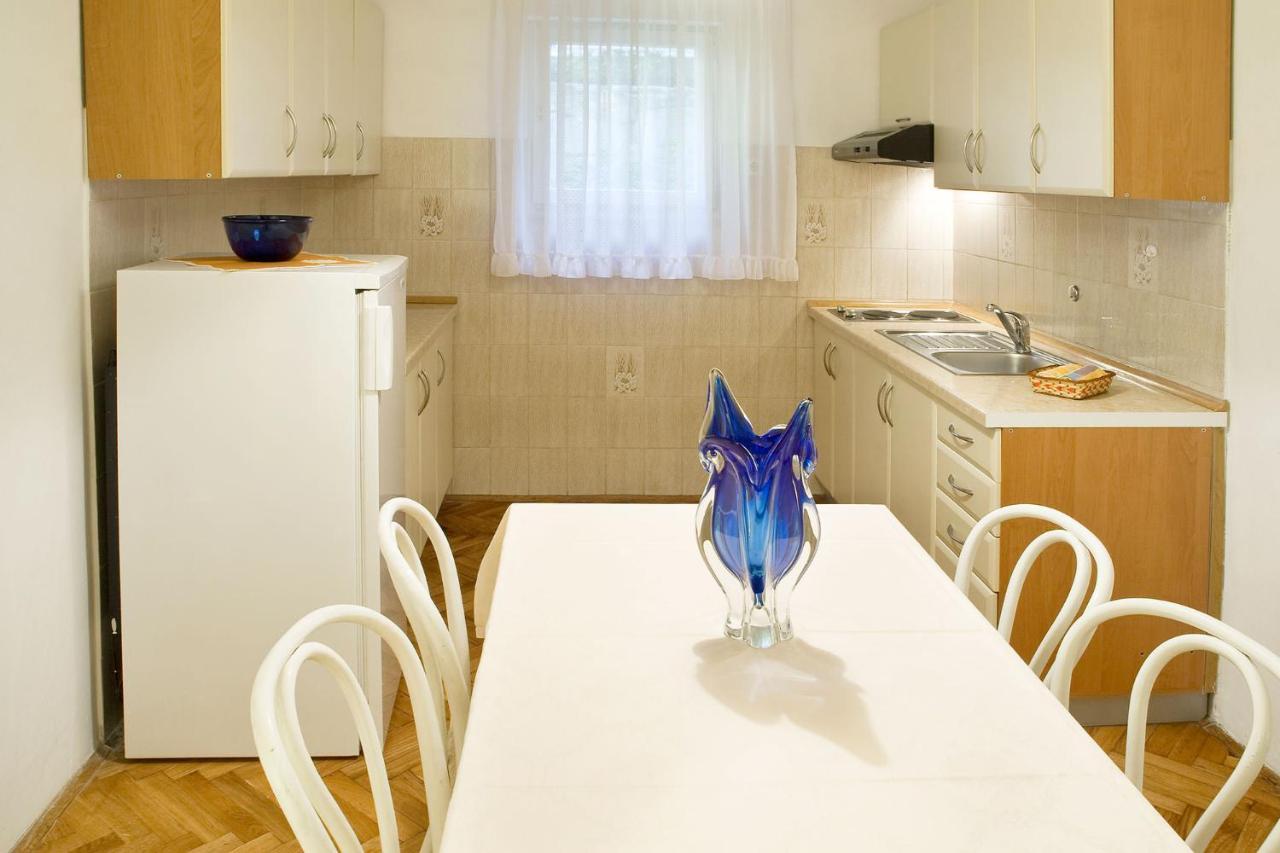 Apartments Lina 2023 Rabac Eksteriør billede